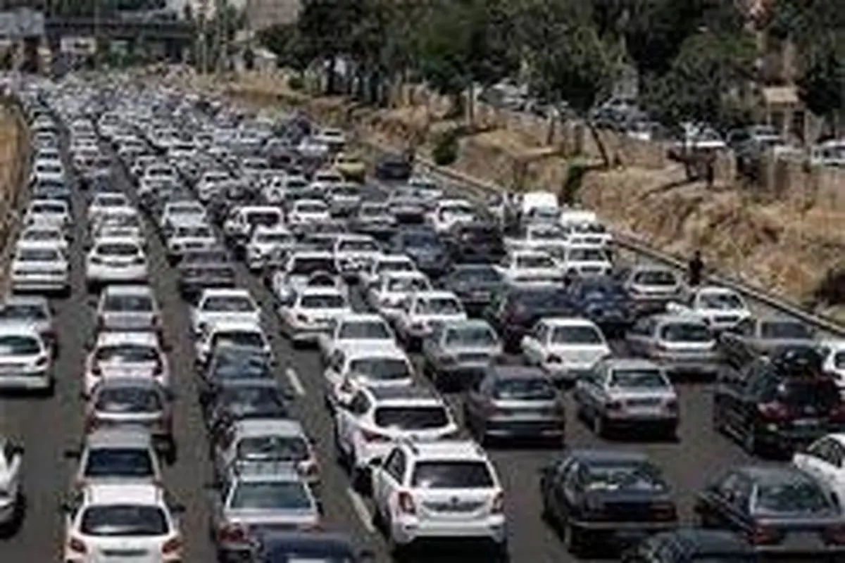 ترافیک سنگین در جاده‌های هراز و کندوان/ آزادراه کرج-قزوین امشب مسدود می‌شود