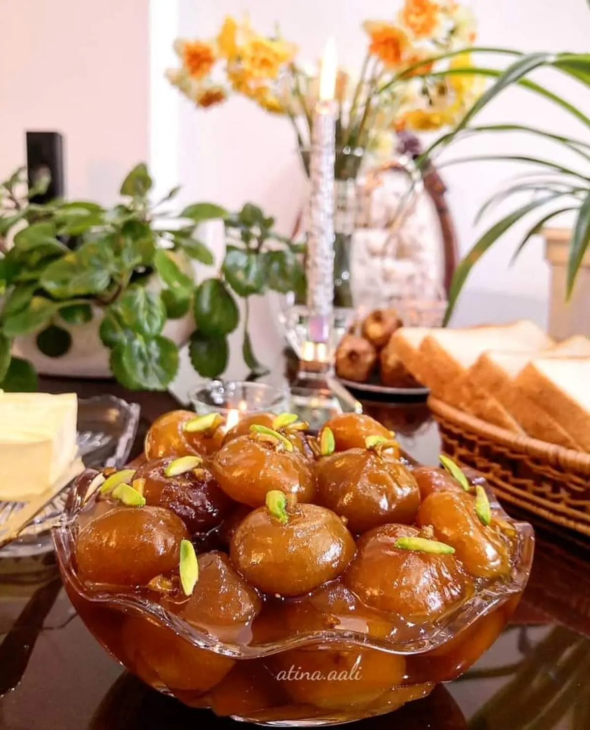 صبحانه ای لذیذ با مربای انجیر