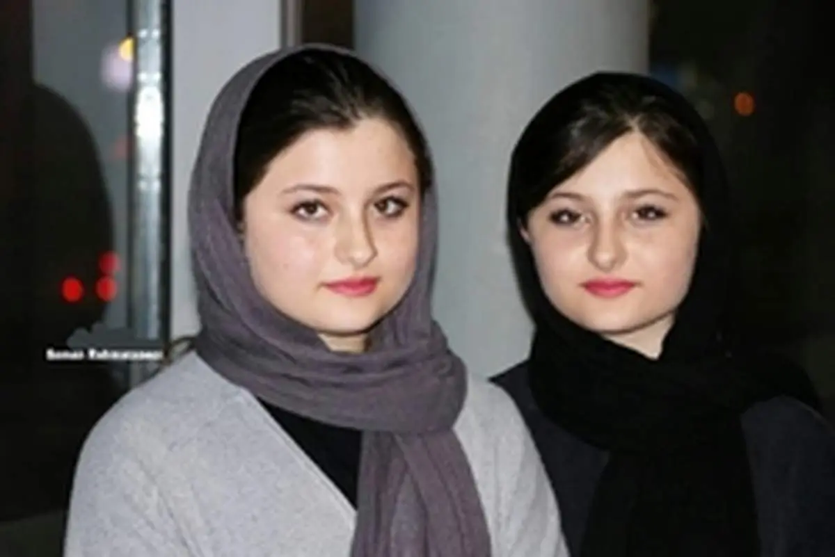 واکنش معنادار سارا و نیکا به لو رفتن عکس هایشان در استخر مختلط + عکس