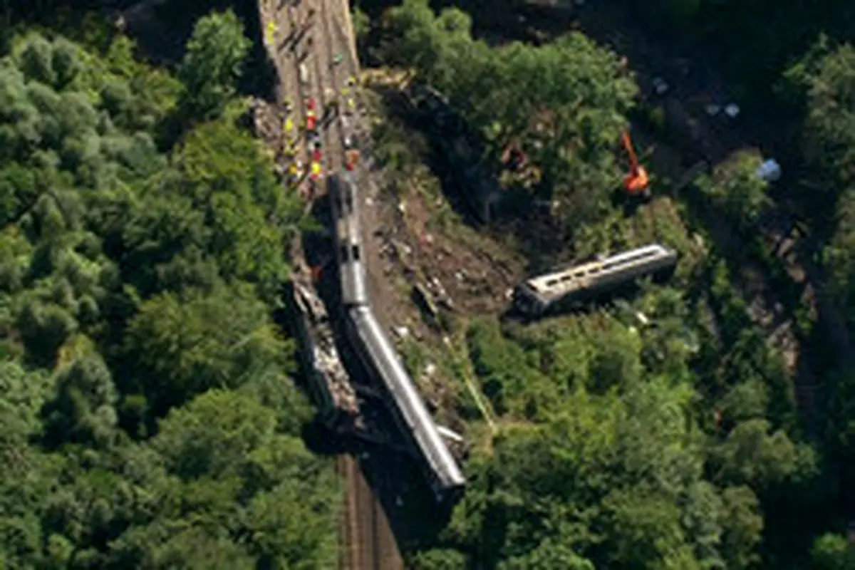 در حادثه خروج قطار از ریل سه نفر زخمی شدند + فیلم