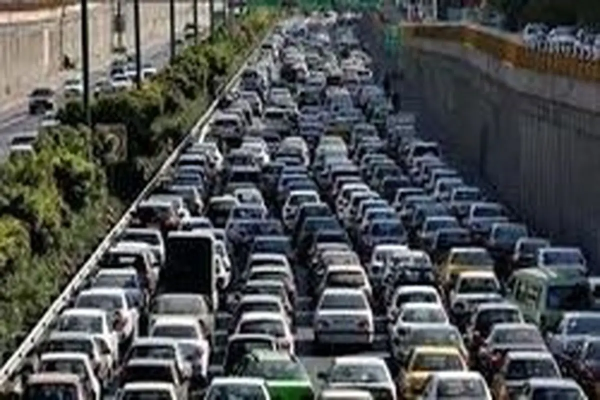 ترافیک پرحجم و نیمه سنگین در محورهای شرقی تهران