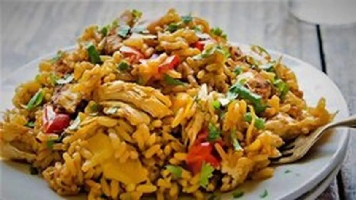 طرز تهیه فلفل پلو با مرغ، غذای لذیذ و متفاوت