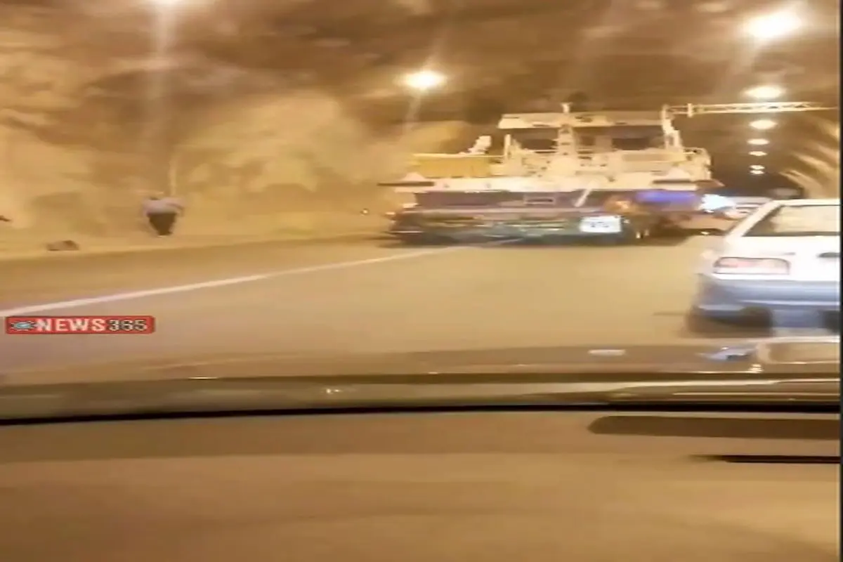انتقال قایق بزرگ جنگی از داخل تونل آزادراه تهران-شمال!+فیلم