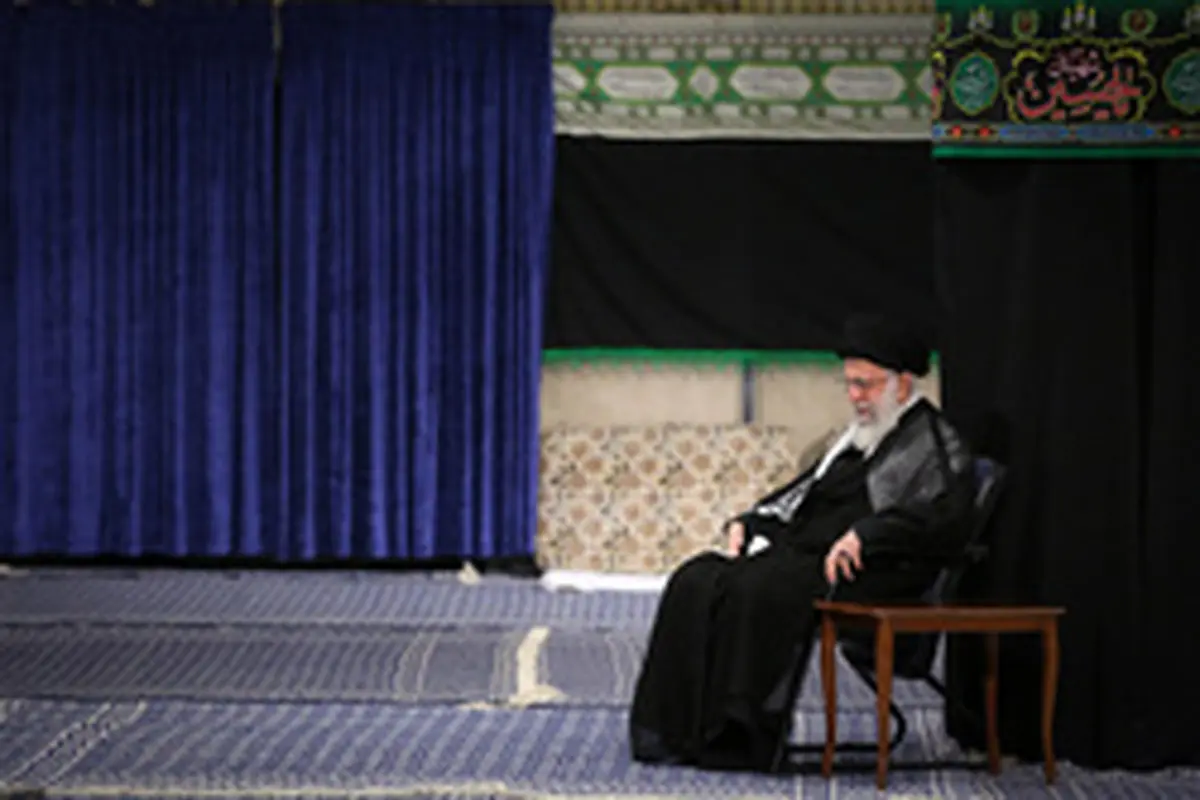 مراسم عزاداری شب تاسوعای حسینی (علیه‌السلام) در حسینیه امام خمینی + تصاویر