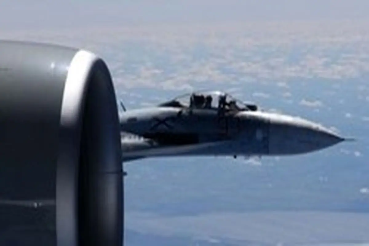 مانور هشدار جنگنده‌های روسی در برابر بمب‌افکن آمریکایی+ فیلم