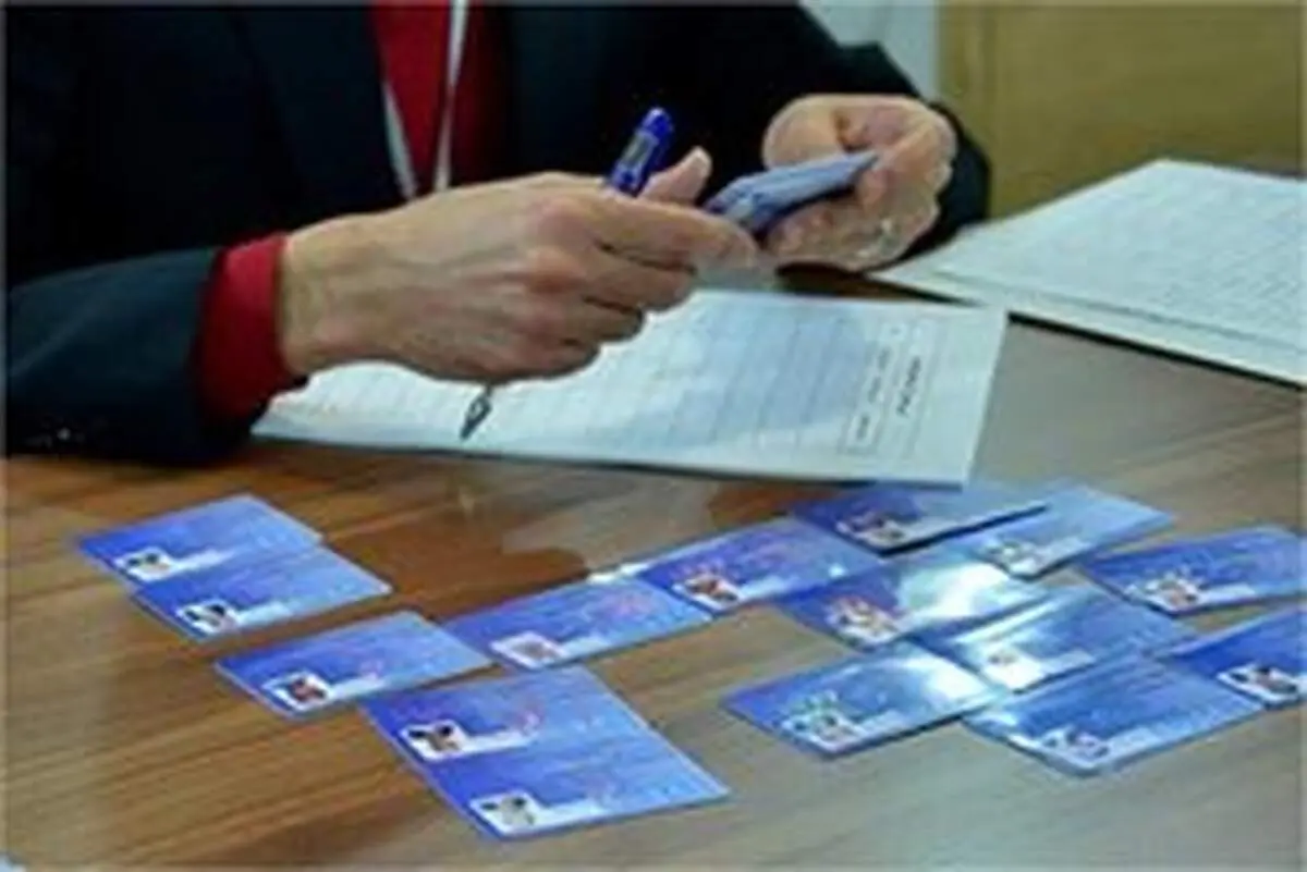 لطف دولت یا محدود کردن بخش خصوصی؛ میلیارد‌ها دلار ارز بازنگشته در گرو کارت‌های بازرگانی است؟