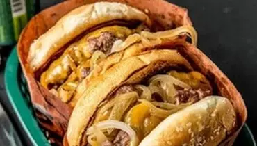 طرز تهیه برگر پیاز و گوشت با پنیر چدار