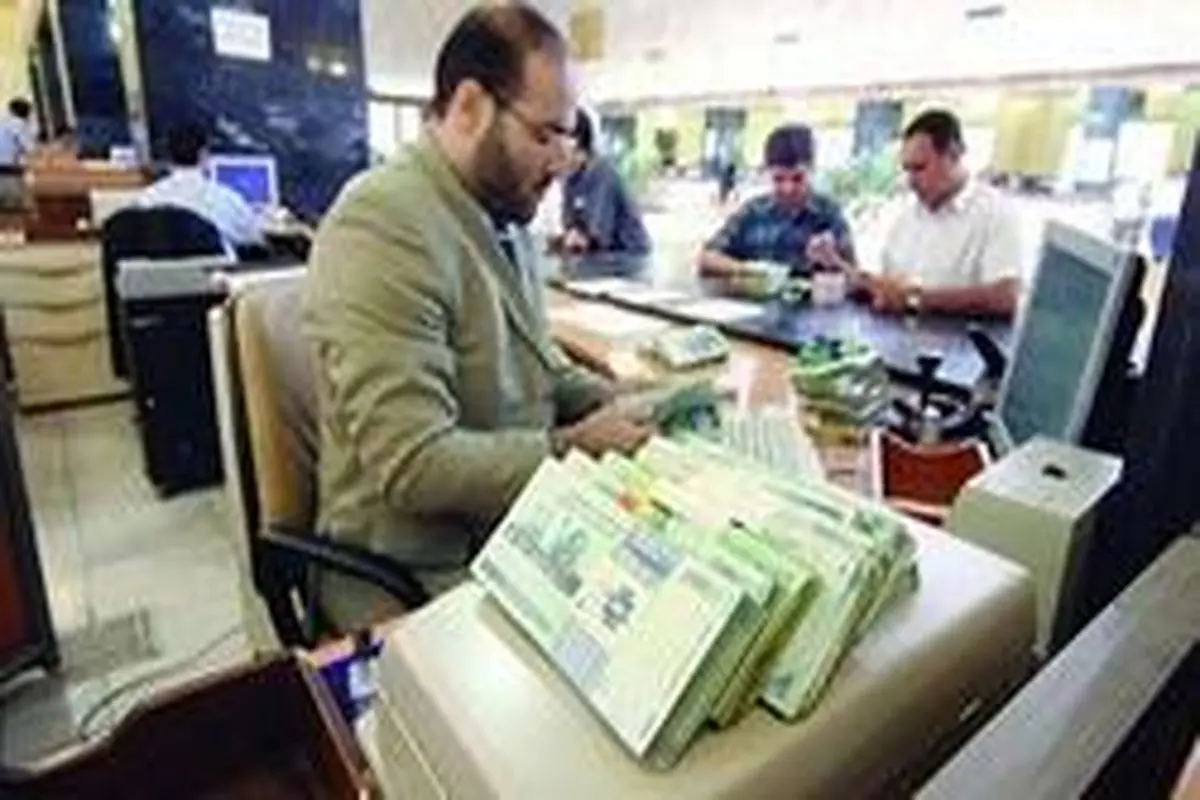 سپردههای بانکی مردم نزدیک به ۳۵ درصد رشد کرد/ نقدشوندگی سریع و ریسک پذیری پایین، عامل رشد سپرده گذاری بانکی