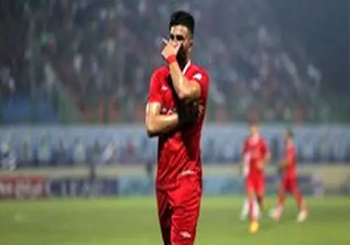 استقلال به دنبال خرید مدافع چپ پرسپولیسی 