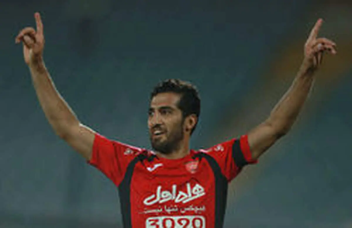 وحید امیری از پرسپولیس جدا نمی‌شود