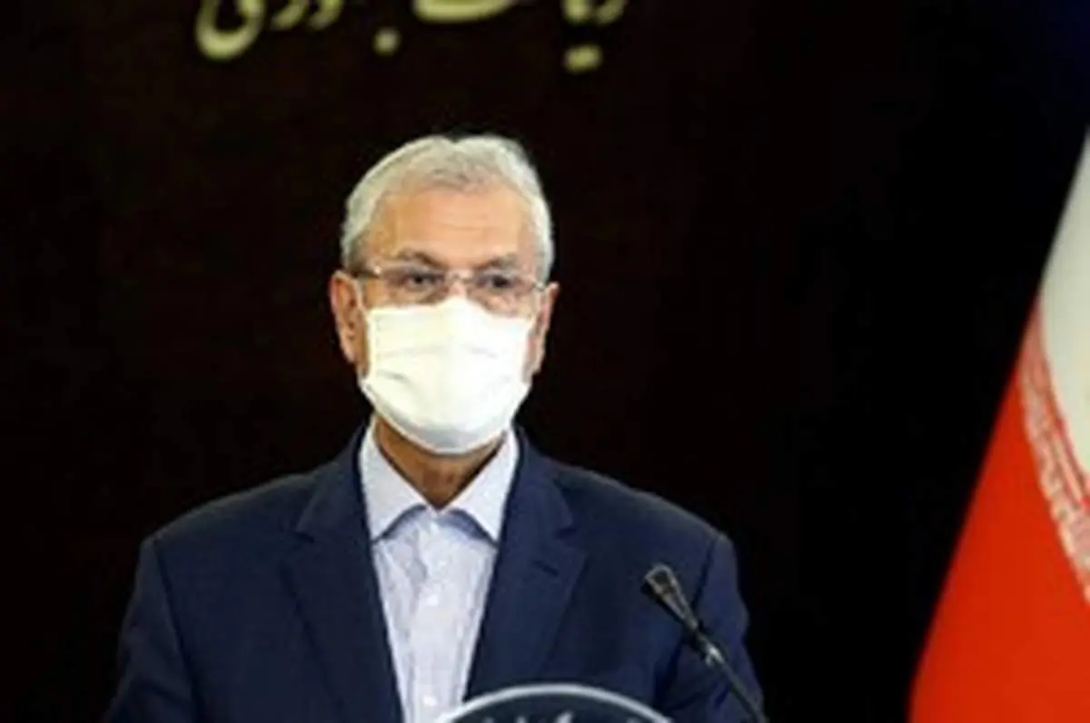 ربیعی: افزایش دریافتی جایگاه‌داران سوخت در دولت تصویب شد