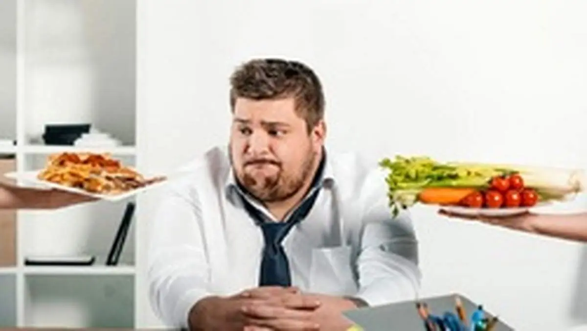 چه عادات غذایی منجر به چاقی میشوند؟