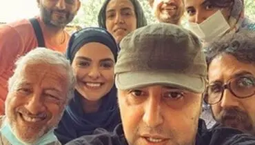 سلفی دنیا مدنی با عوامل سریال «زمین گرم»