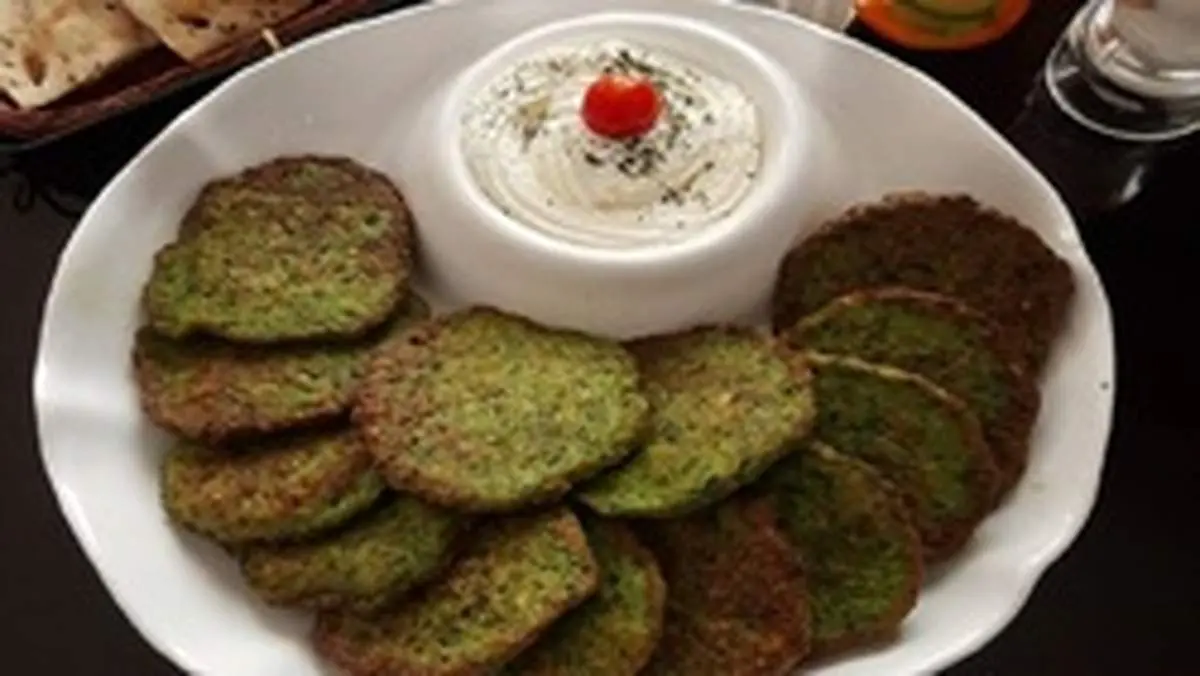 طرز تهیه کوکو نخود سبز