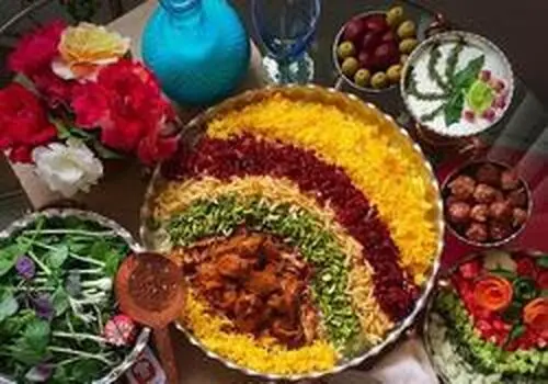 قیمه‌نثار یلدایی؛ سفره‌ای رنگین برای شب‌های زمستانی

