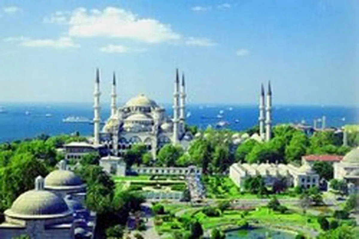 کاهش ۳۵ میلیون نفری گردشگر خارجی ترکیه و ۲۴ میلیارد دلاری درآمد‌ها