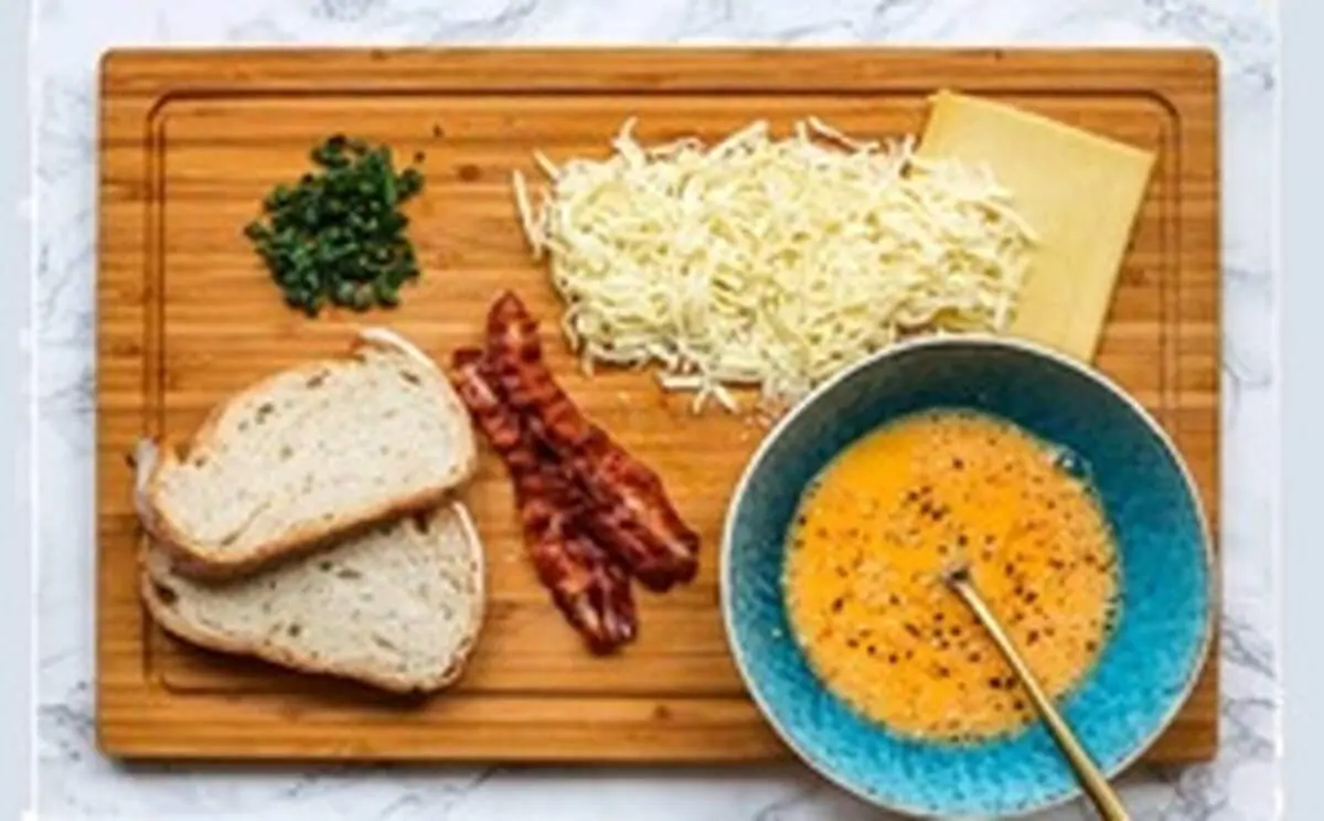 طرز تهیه نان و پنیر مخصوص با بیکن