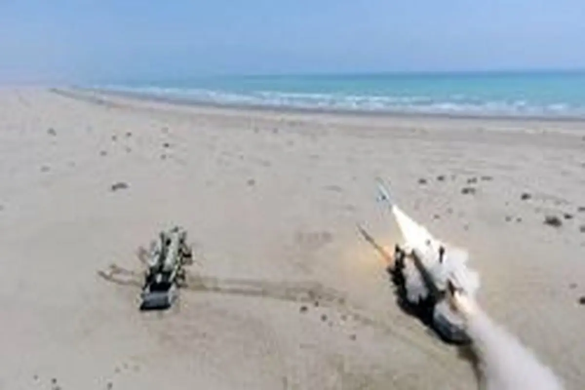 موشک کروز «نصر» در رزمایش مشترک ذوالفقار ۹۹ ارتش شلیک شد
