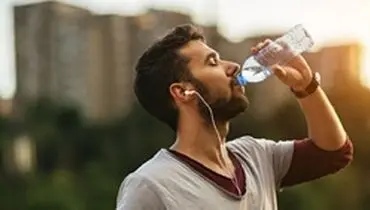 چه مقدار آب باید در روز بنوشید؟
