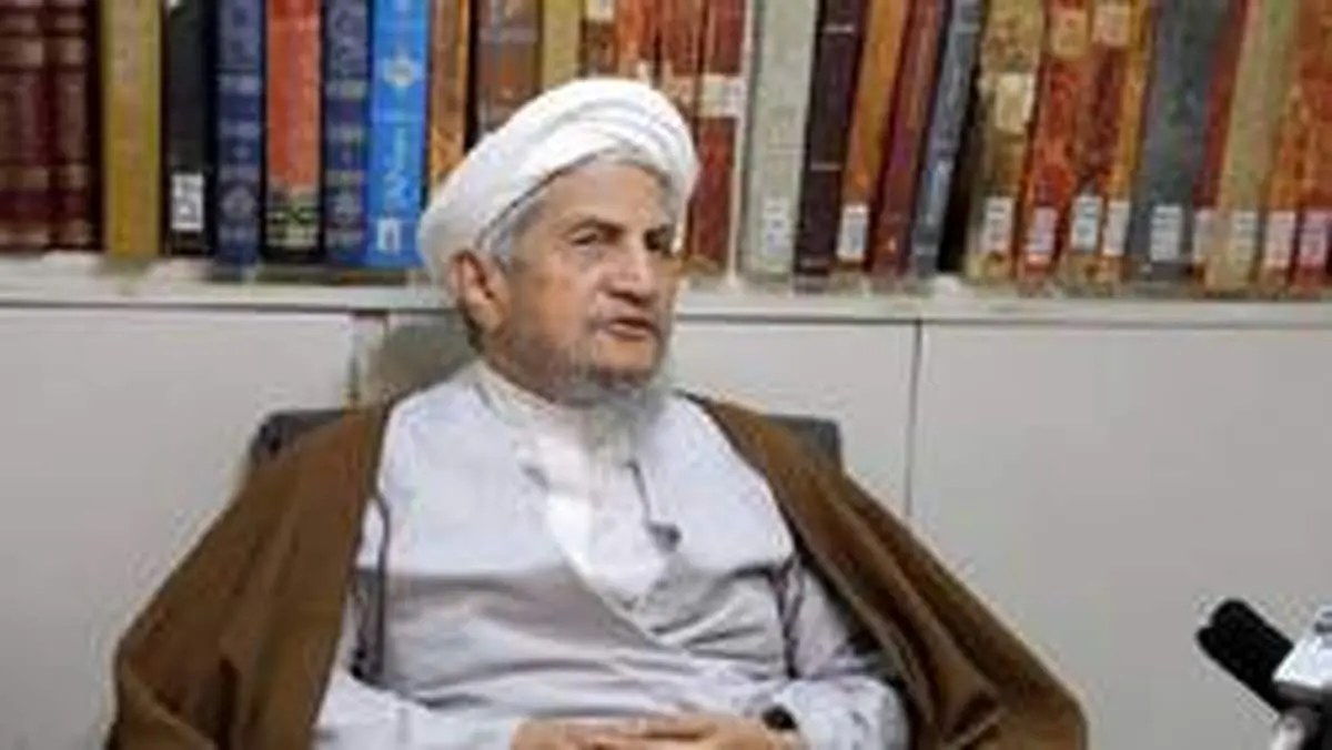 دست نوشته آیت الله صانعی درباره مرجعیت رهبر انقلاب در سال ۶۹ + عکس