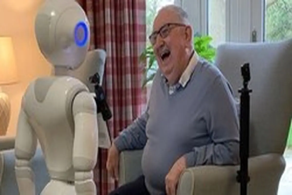 ربات‌هایی که تنهایی سالمندان را پر می‌کنند+فیلم