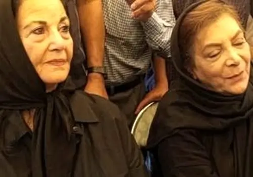 تصاویری تلخ از حضور چهره‌ها در مراسم همایون