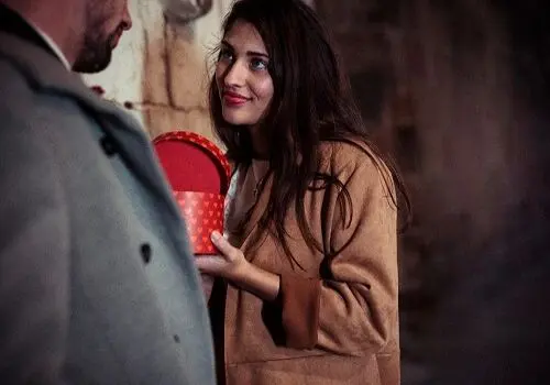 نشانه هایی که می گویند عاشق شده اید؛ اما خبر ندارید!
