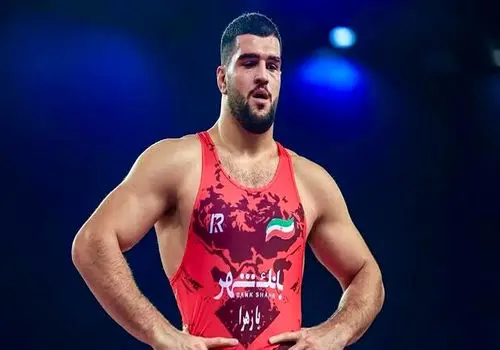 این کشتی گیر ایرانی رسما عضو تیم ملی کشتی آذربایجان شد + عکس