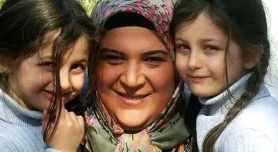 عکس تازه از بازیگر نقش "نیکا" در سریال پایتخت با چهرهای جدید در ایران!