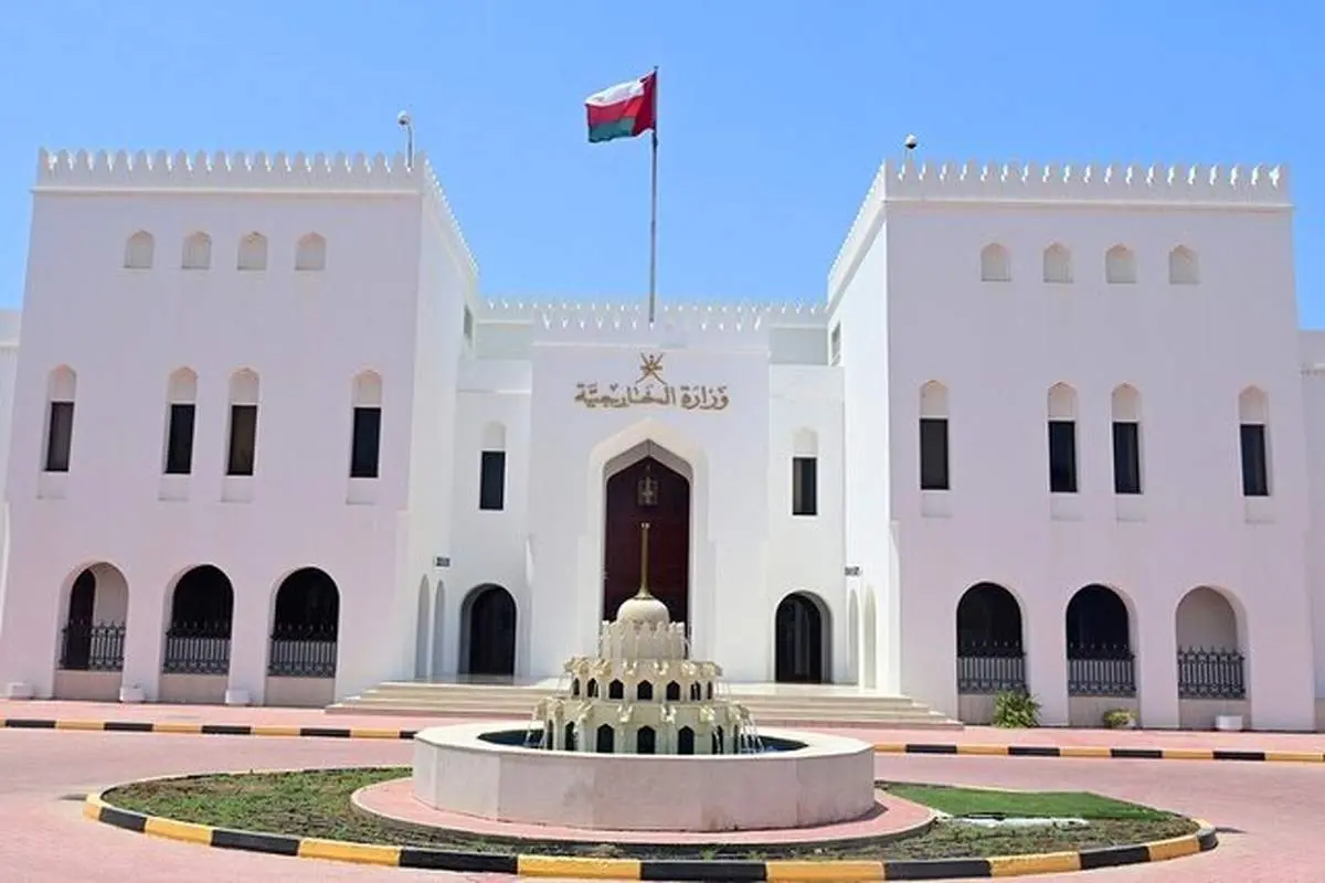 عمان: مذاکرات درباره تنگه هرمز در مسیر مثبتی قرار دارد