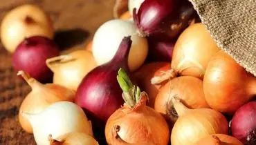 مقایسه خواص پیاز قرمز و سفید؛ کدام انتخاب سالم‌تری است؟