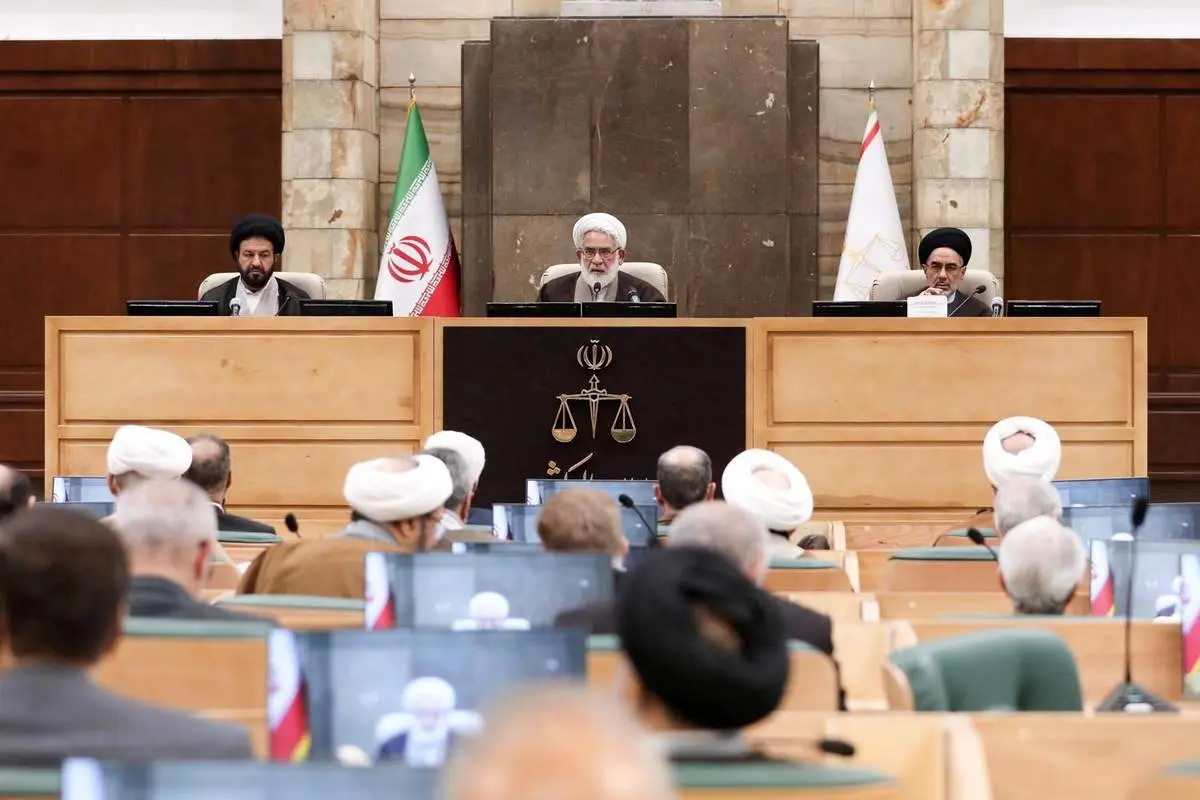 رئیس دیوان عالی کشور: سعی داریم جلسات هیأت عمومی با حضور کارشناسان متناسب با موضوع پروندهها برگزار شود/ پخش زنده مذاکرات هیات عمومی از صداوسیما با هماهنگی مرکز رسانه قوه قضائیه و انتشار مذاکرات از طریق نشریه کاغذی و الکترونیک از برنامه های سال جدید است