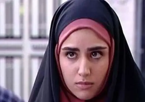 هانیه غلامی و مادر فوق جوانش روی جلد یک مجله
