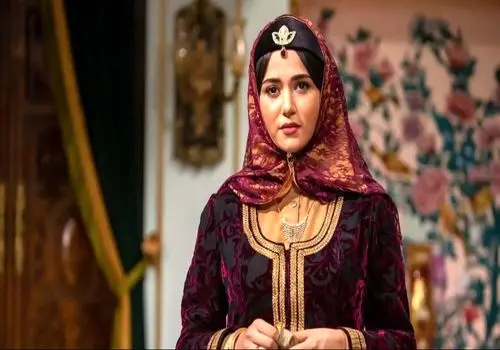 نگاهی عمیق به نقاشی عاشقانه‌ ناصرالدین‌شاه از جیران خاتون / تصویری از عشقی واقعی که در تاریخ جاودانه شد!
