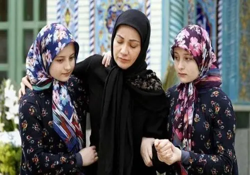 عکسی جدید و جذاب از سارا معمولی، بازیگر سریال پایتخت!
