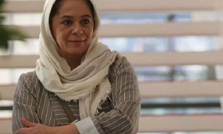 مستانه مهاجر از روزهای سخت جنگ گفت؛ «خونم آسیب دید و لکنت زبان گرفتم»+فیلم