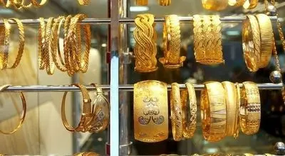 پیشبینی مهم درباره طلا ۱۸ عیار و سکه امامی/ طلا بخریم یا صبر کنیم؟