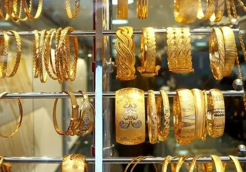 پیش‌بینی مهم درباره طلا ۱۸ عیار و سکه امامی/ طلا بخریم یا صبر کنیم؟
