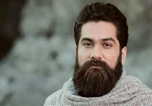 قاب صمیمی علی زندوکیلی و مادرش؛ لحظه‌ای از عشق و قدردانی یک هنرمند!