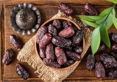 طرز تهیه دسر خرما خوشمزه و راحت؛ انتخابی عالی برای سفره افطار