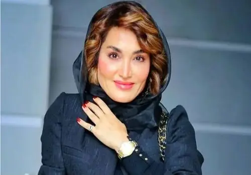 فوتوشوت‌های سولماز حسینی با کت و شلوار زرد عقدی!