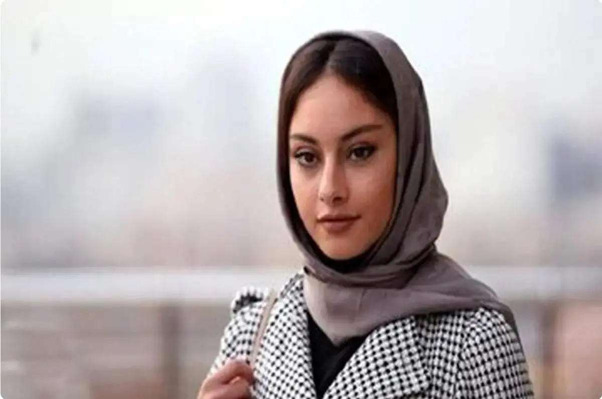 استایل فوق لاکچری ترلان پروانه با لباس مشکی