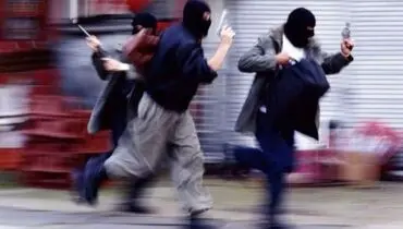 سرقت مسلحانه با کلاشینکف از آپارتمان مسکونی در محله «سردار جنگل» تهران + فیلم