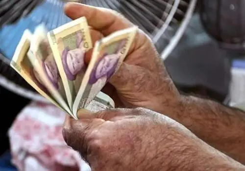 آیا حقوق ۱۴۰۳ معیشت کارگران را پوشش می‌دهد؟ /بازهم سفره کارگران کوچک تر از گذشته شد