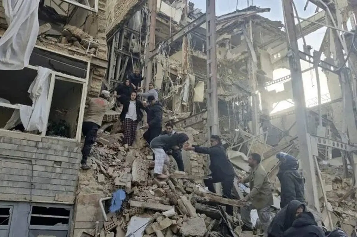 نحوه نجات دیگران از زیر آوار + اینفوگرافیک