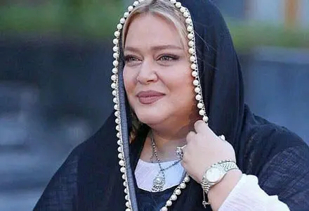 تیپ جنجالی بهاره رهنما با دمپایی!
