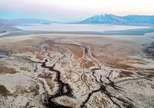 سرریز شدن یک تالاب بین‌المللی در میان اخبار جنگ