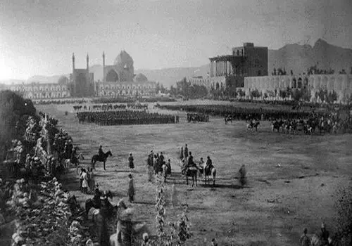 ماشینی که روی میز پارک می شود و از لامبورگینی گرانتر است/عکس