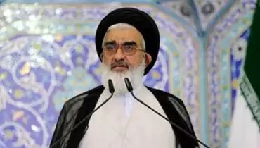 عیادت نماینده مدیر حوزه‌های علمیه از آیت‌الله سعیدی در بیمارستان قم