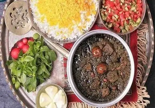 ترفند رستوران‌ها برای سیاه شدن قورمه سبزی